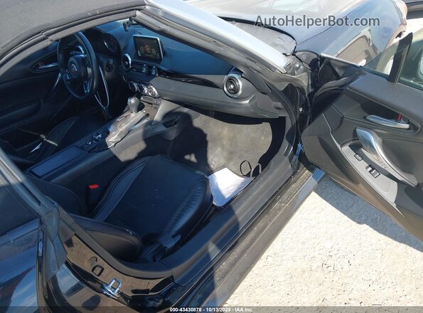 JC1NFAEKXH0105853 2017 FIAT 124 SPIDER Black Սալոնի դիմացի տեսք