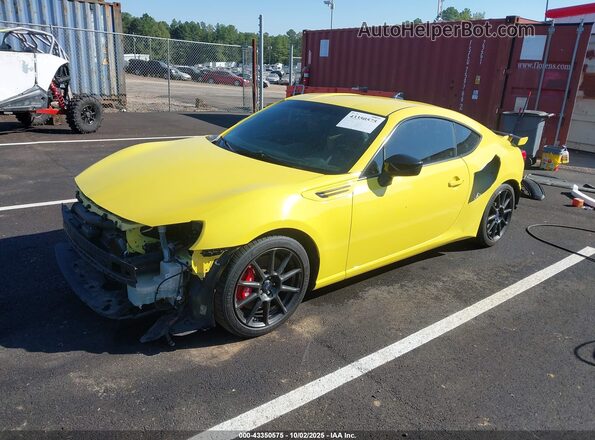 JF1ZCAC1XH9601468 2017 SUBARU BRZ Yellow Front left