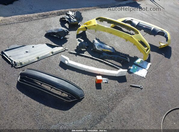 JF1ZCAC1XH9601468 2017 SUBARU BRZ Yellow Instrument cluster view