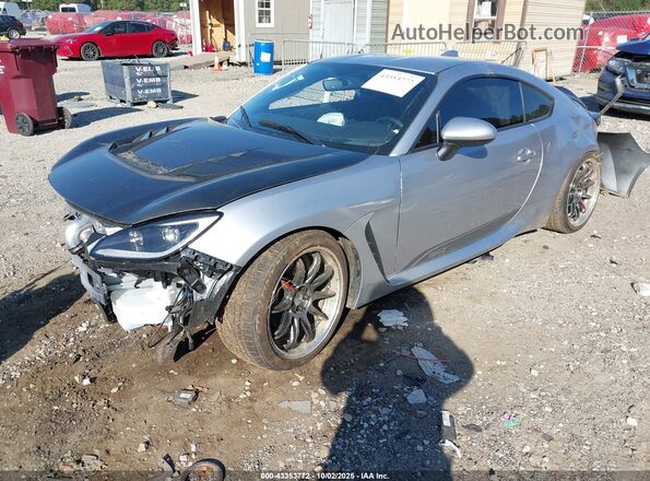 JF1ZDBB11R9702906 2024 SUBARU BRZ Gray Առջևի ձախ երեք քառորդ տեսարան