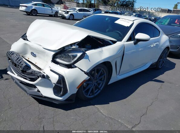 JF1ZDBB13P9701141 2023 SUBARU BRZ White წინა მარცხენა ხედი სამი მეოთხედიდან