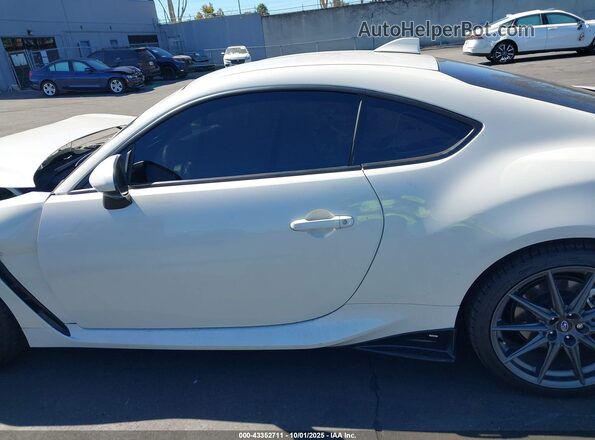 JF1ZDBB13P9701141 2023 SUBARU BRZ White 