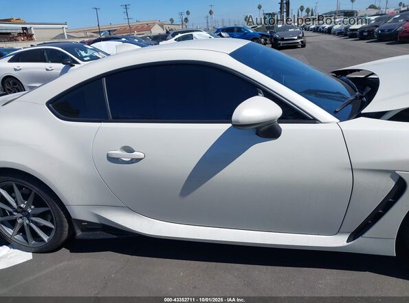 JF1ZDBB13P9701141 2023 SUBARU BRZ White სალონის 360-გრადუსიანი ხედი