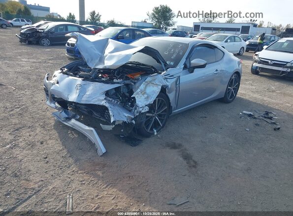 JF1ZNAA11H9704789 2017 TOYOTA 86 Silver Przód lewy