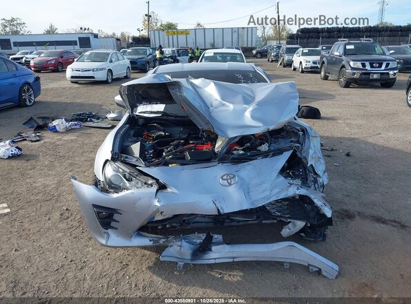 JF1ZNAA11H9704789 2017 TOYOTA 86 Silver Widok zestawu wskaźników