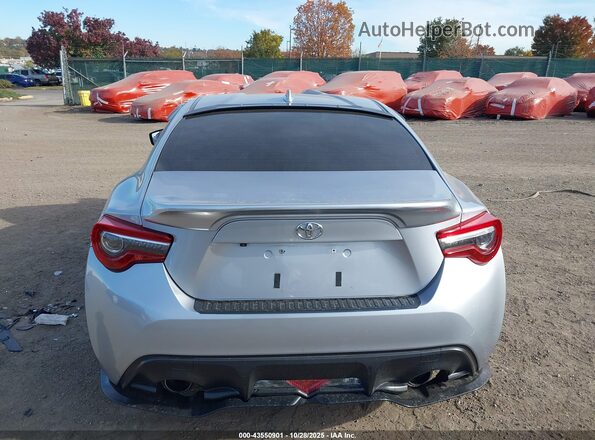 JF1ZNAA11H9704789 2017 TOYOTA 86 Silver 