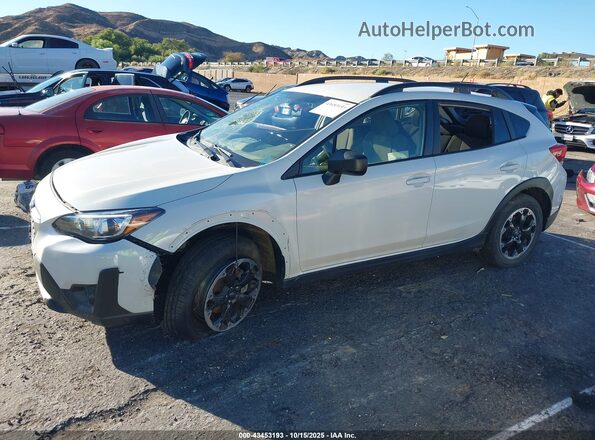 JF2GTABC5M8373014 2021 SUBARU CROSSTREK White 360 interior view
