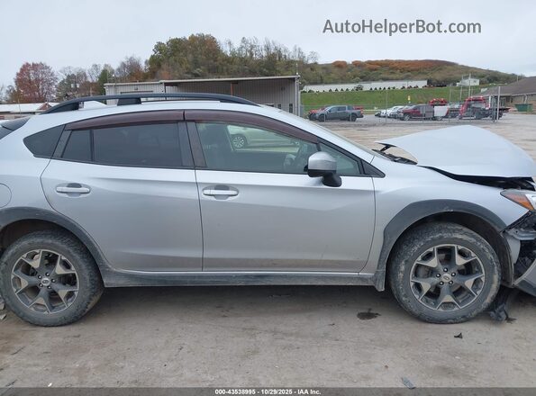 JF2GTABC9JH201967 2018 SUBARU CROSSTREK Silver 
