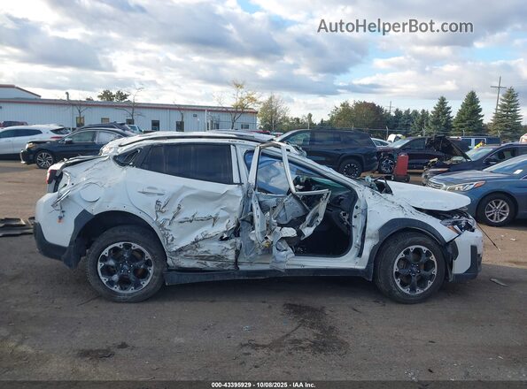 JF2GTAEC4NH222730 2022 SUBARU CROSSTREK Белый Вид задней части салона