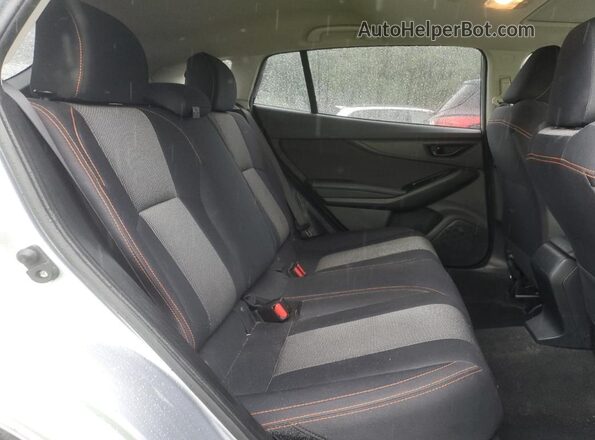 JF2GTAEC5NH285271 2022 SUBARU CROSSTREK Silver Вид задніх сидінь