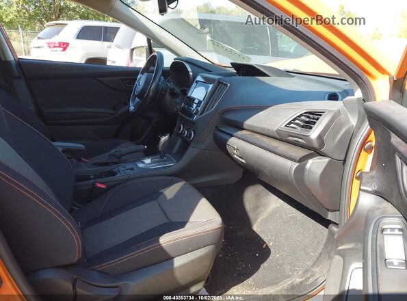 JF2GTAPC4LH207638 2020 SUBARU CROSSTREK Orange Вид салону спереду