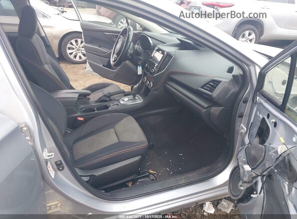 JF2GTAPC9L8243034 2020 SUBARU CROSSTREK Silver Вид салону спереду