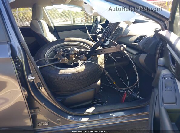 JF2GTAPC9N8267112 2022 SUBARU CROSSTREK Gray Widok wnętrza z przodu
