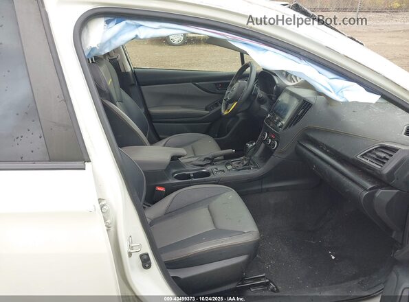 JF2GTHSC6MH684430 2021 SUBARU CROSSTREK Белый Вид салона спереди
