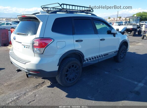 JF2SJGEC7HH562056 2017 SUBARU FORESTER2. White Rear right