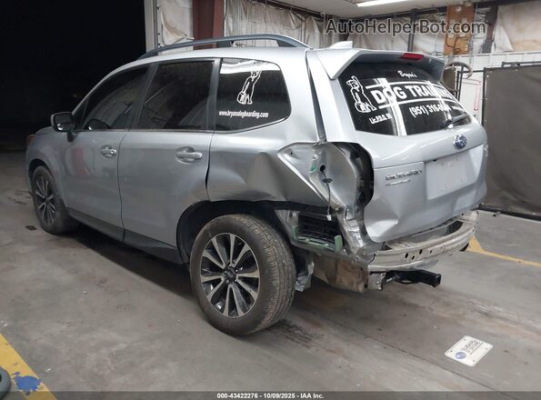 JF2SJGEC7JH592793 2018 SUBARU FORESTER2. Silver 