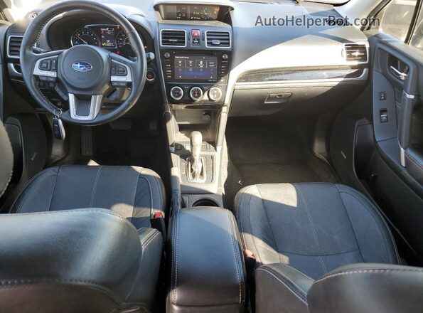 JF2SJGTC0HH529841 2017 SUBARU FORESTER2. Silver 
