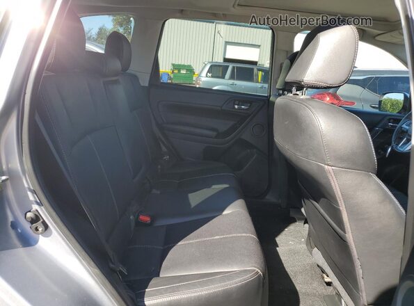 JF2SJGTC0HH529841 2017 SUBARU FORESTER2. Silver 