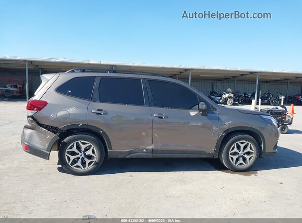 JF2SKADC1PH454154 2023 SUBARU FORESTER Brown 360 interior view