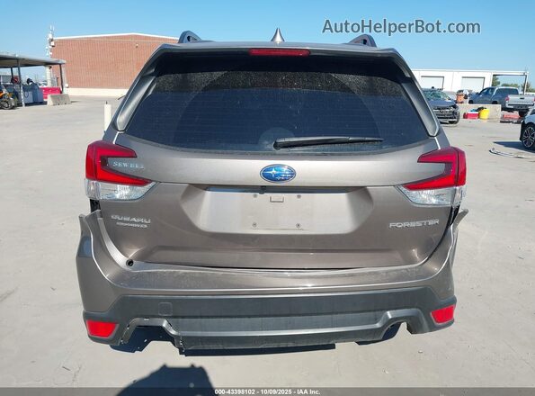 JF2SKADC1PH454154 2023 SUBARU FORESTER Brown 