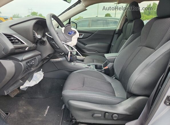 JF2SKADC6RH450832 2024 SUBARU FORESTER Серебряный Вид салона спереди