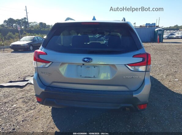 JF2SKAJC0MH449513 2021 SUBARU FORESTER Silver 