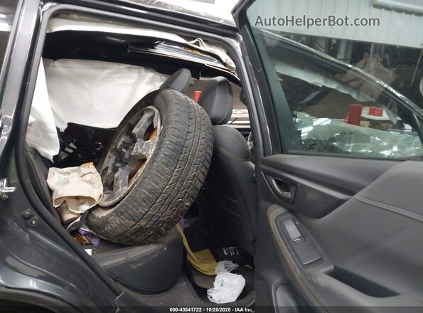 JF2SKAMC4NH530334 2022 SUBARU FORESTER Gray Vista de la etiqueta del VIN