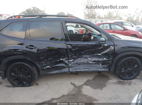 JF2SKAMCXLH457922 2020 SUBARU FORESTER Black Вид задньої частини салону