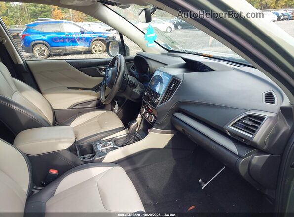 JF2SKASC8LH480652 2020 SUBARU FORESTER Green Front interior view