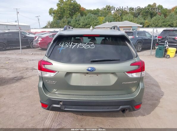JF2SKAUC4MH592637 2021 SUBARU FORESTER Green 