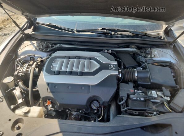 JH4KC1F54JC000705 2018 ACURA RLX Silver Вид задньої частини салону