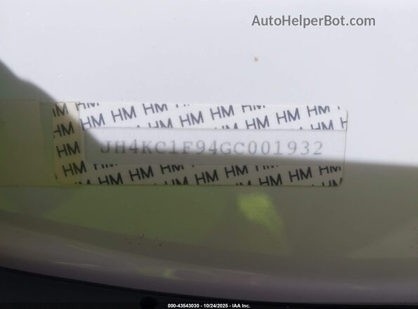 JH4KC1F94GC001932 2016 ACURA RLX White Engine compartment view