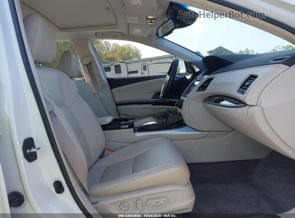 JH4KC1F94GC001932 2016 ACURA RLX White Front interior view