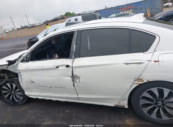 JHMCR6F77HC028820 2017 HONDA ACCORD HYBRID Белый 