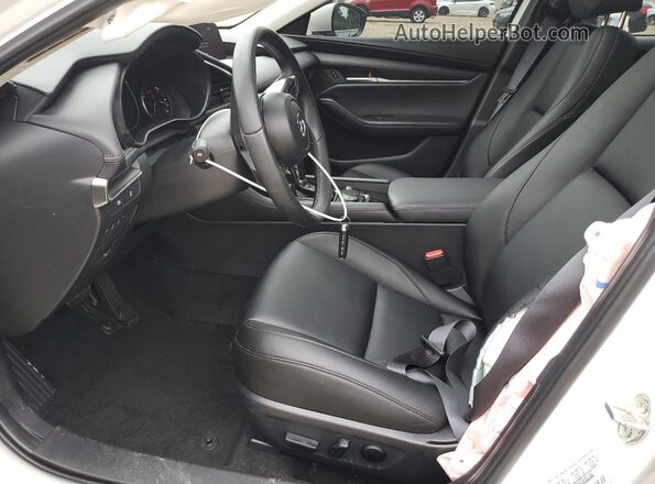 JM1BPACM8S1772834 2025 MAZDA 3 Белый 