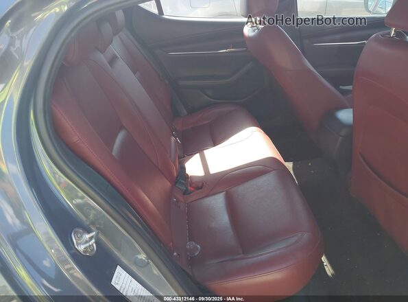 JM1BPBLM5P1610561 2023 MAZDA 3 Gray VIN կոդի պիտակի տեսք