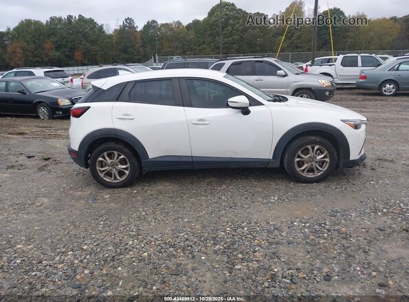 JM1DKDB74M1509246 2021 MAZDA CX-3 White Rear interior view