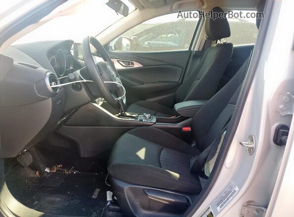 JM1DKDB75M1503150 2021 MAZDA CX-3 White Front interior view