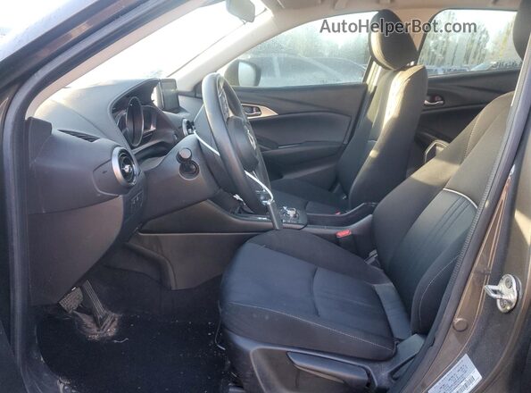JM1DKFB73L1473902 2020 MAZDA CX-3 Charcoal წინა სალონის ხედი