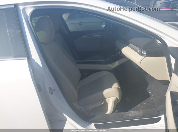JM1GL1TY6M1613463 2021 MAZDA 6 White Vista interior delantera
