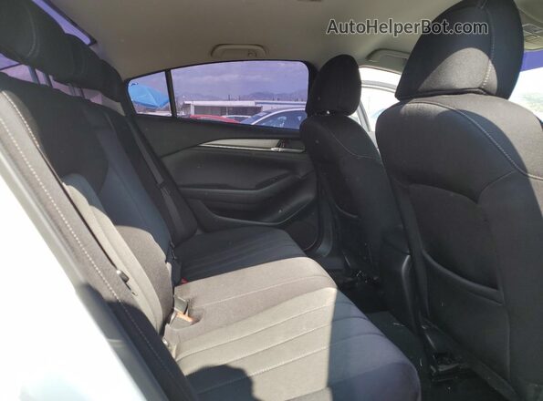 JM1GL1UM0J1334422 2018 MAZDA 6 Белый Вид задних сидений