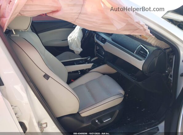 JM1GL1X53H1109541 2017 MAZDA 6 Белый 
