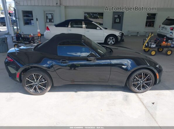 JM1NDAD70R0605608 2024 MAZDA MX-5 MIATA Black Rear interior view