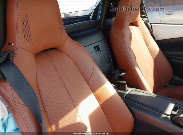 JM1NDAM72P0558949 2023 MAZDA MX-5 MIATA RF White Вид наклейки з VIN-кодом