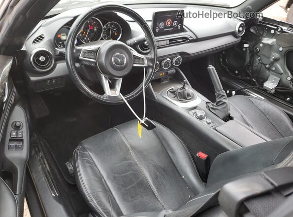 JM1NDAM75L0411051 2020 MAZDA MX-5 Gray Dashboard view