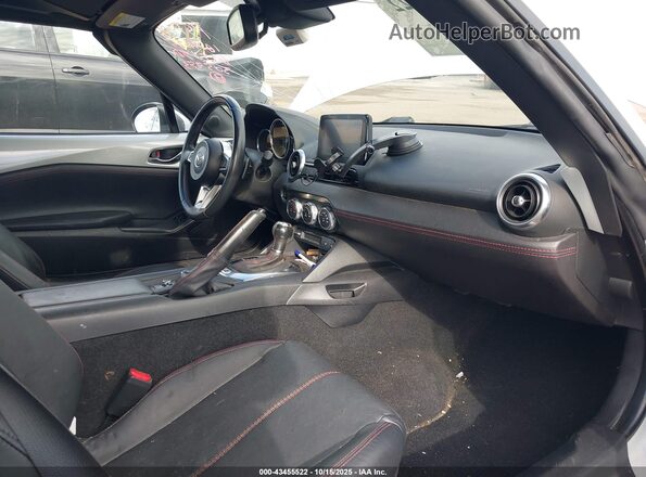 JM1NDAM7XK0305953 2019 MAZDA MX-5 MIATA RF White Vista interior delantera