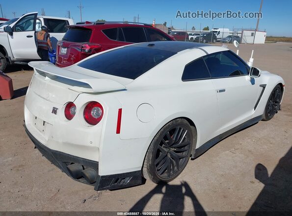 JN1AR5EF2JM710065 2018 NISSAN GT-R White Rear right