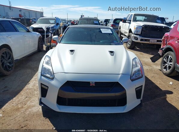 JN1AR5EF2JM710065 2018 NISSAN GT-R White Instrument cluster view