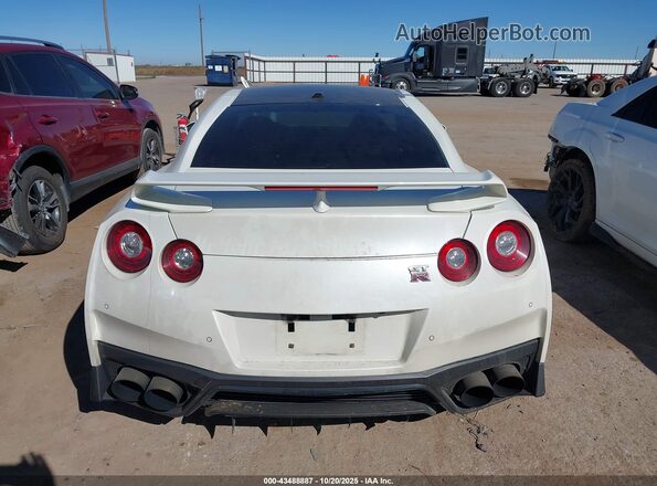 JN1AR5EF2JM710065 2018 NISSAN GT-R White 