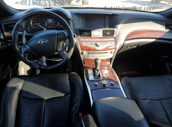 JN1BY1AP5HM740007 2017 INFINITI Q70 Коричневый Вид панели приборов